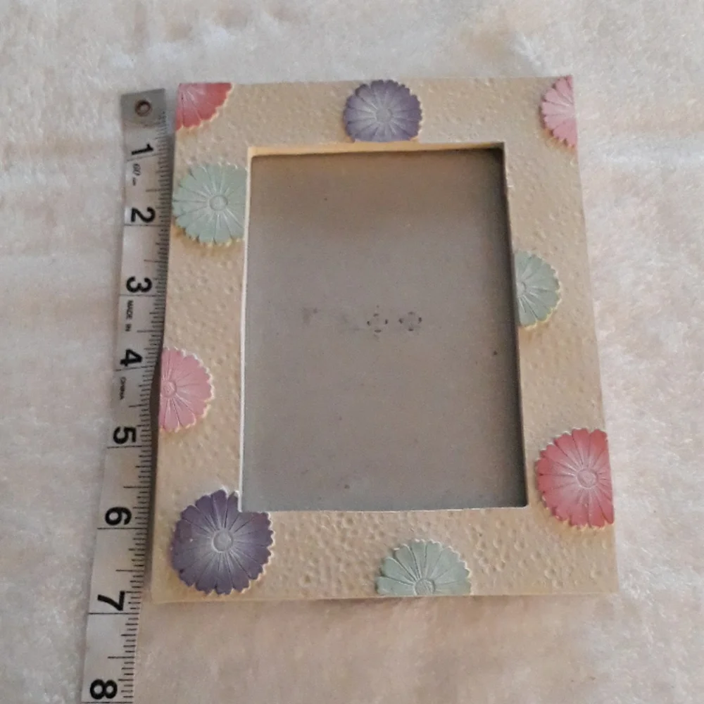 Pastel flowers 4 x 6 picture frame